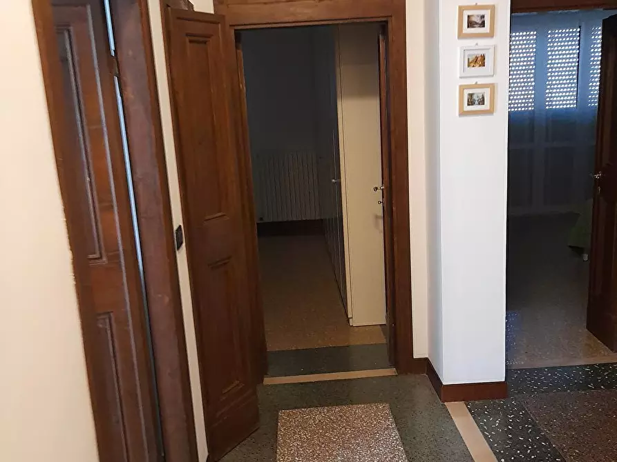 Immagine 13 di Abitazione tipica in affitto  in via flaminia 528 a Falconara Marittima