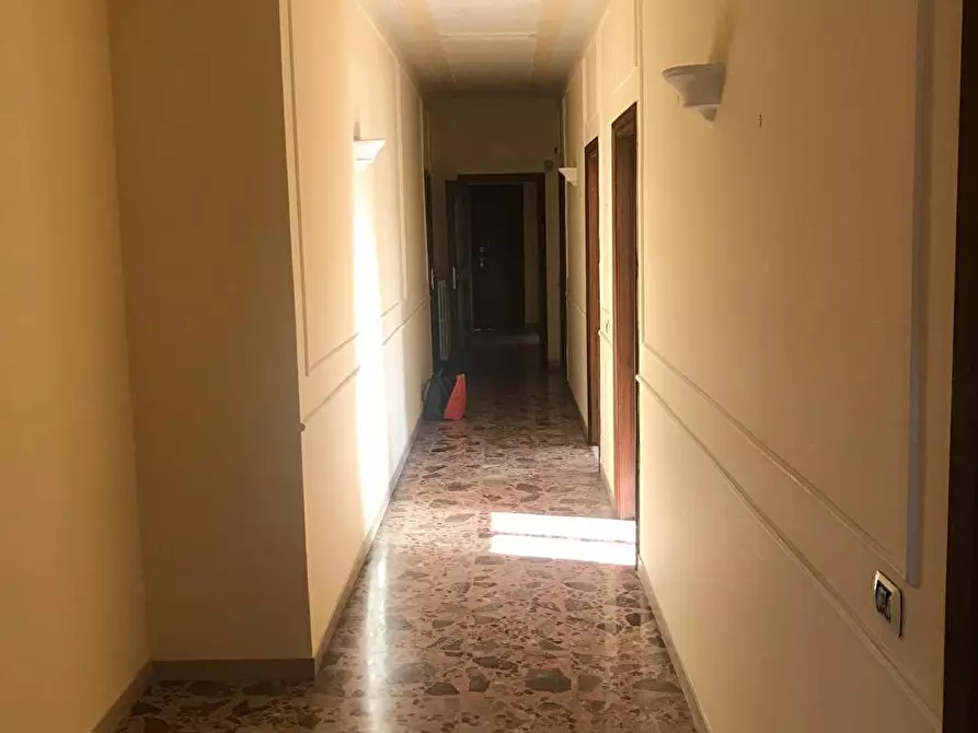 Immagine 1 di Appartamento in affitto  a Torre Del Greco