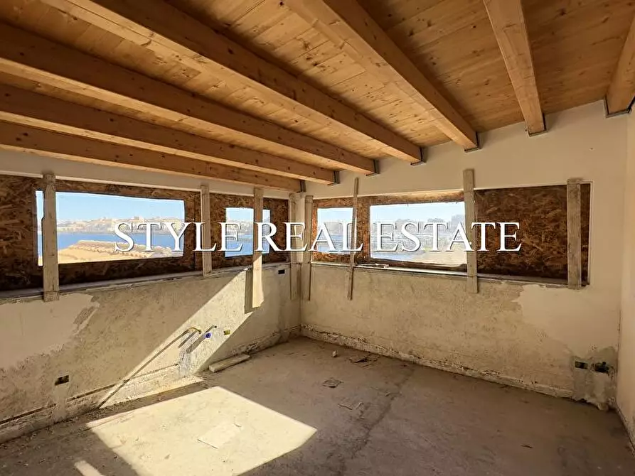 Immagine 5 di Appartamento in vendita  in Riviera Dionisio Il Grande 62 a Siracusa