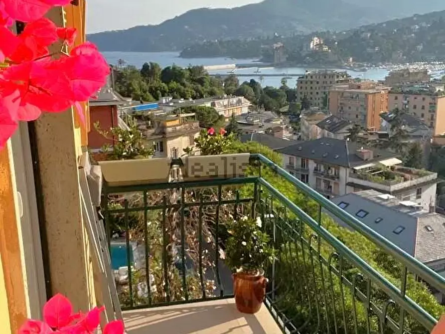 Immagine 12 di Appartamento in vendita  in VIA PRIVATA SAN ROCCO 60 a Rapallo