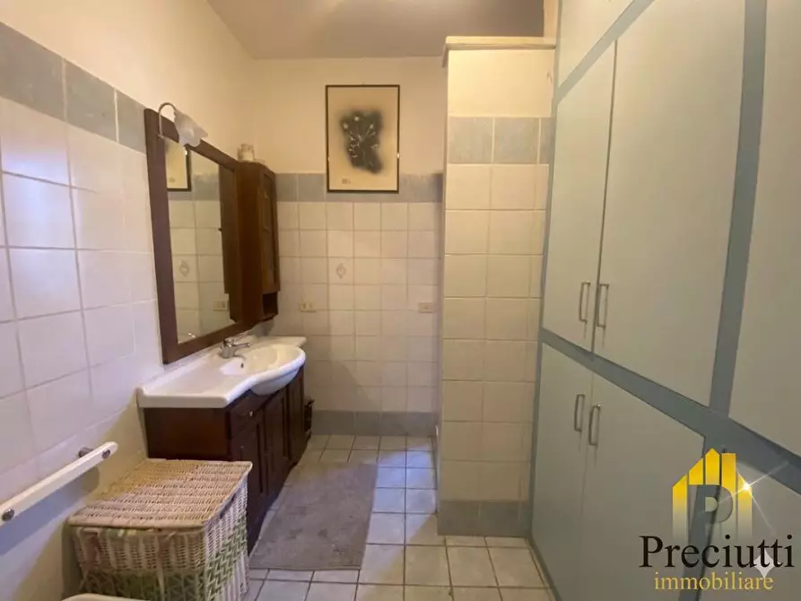 Immagine 14 di Villa in vendita  in VIA DEL CASALETTO 228 a Roma
