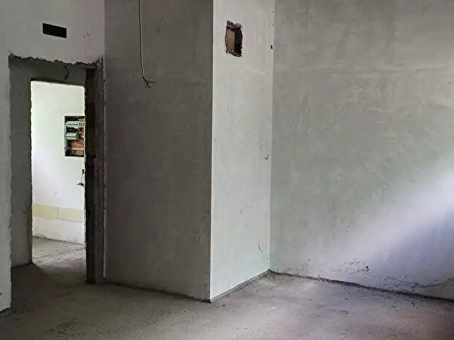 Immagine 2 di Locale commerciale in affitto  in Via Cicalesi 1 a Nocera Inferiore