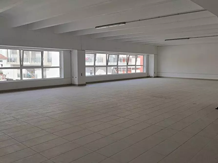 Immagine 3 di Ufficio in affitto  in Largo IV Novembre Snc a Bitritto