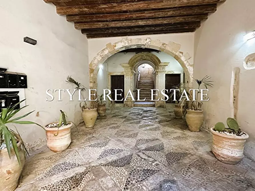 Immagine 17 di Appartamento in vendita  in via logoteta a Siracusa