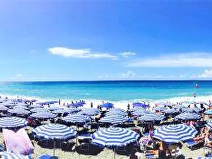 Immagine 6 di Villa in vendita  in VIA RI ALTO 8 a Chiavari