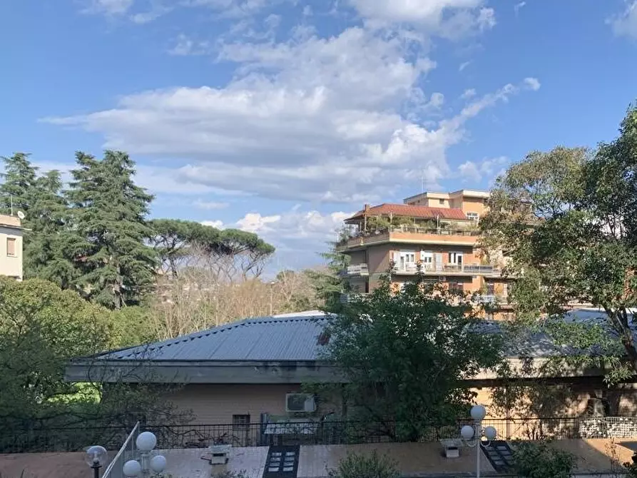 Immagine 1 di Appartamento in vendita  in VIA CAMILLO SERAFINI 15 a Roma