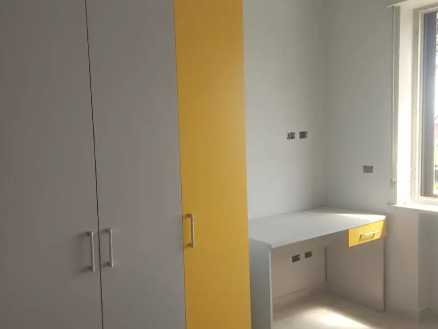 Immagine 3 di Stanza singola in affitto  in Viale Lincoln P.co Mecos 16 a Caserta