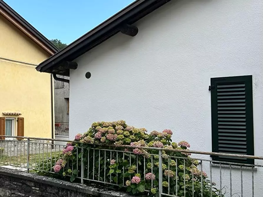 Immagine 8 di Casa di paese in affitto  in Via Roma 13 a Corniglio