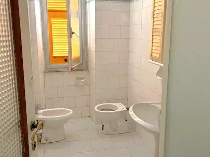 Immagine 6 di Quadrilocale in vendita  in VIA SCIACCALUGA 7 a Lavagna