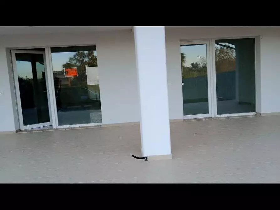 Immagine 5 di Locale commerciale in affitto  in Via Edoardo de filippo  2/A a Vasto