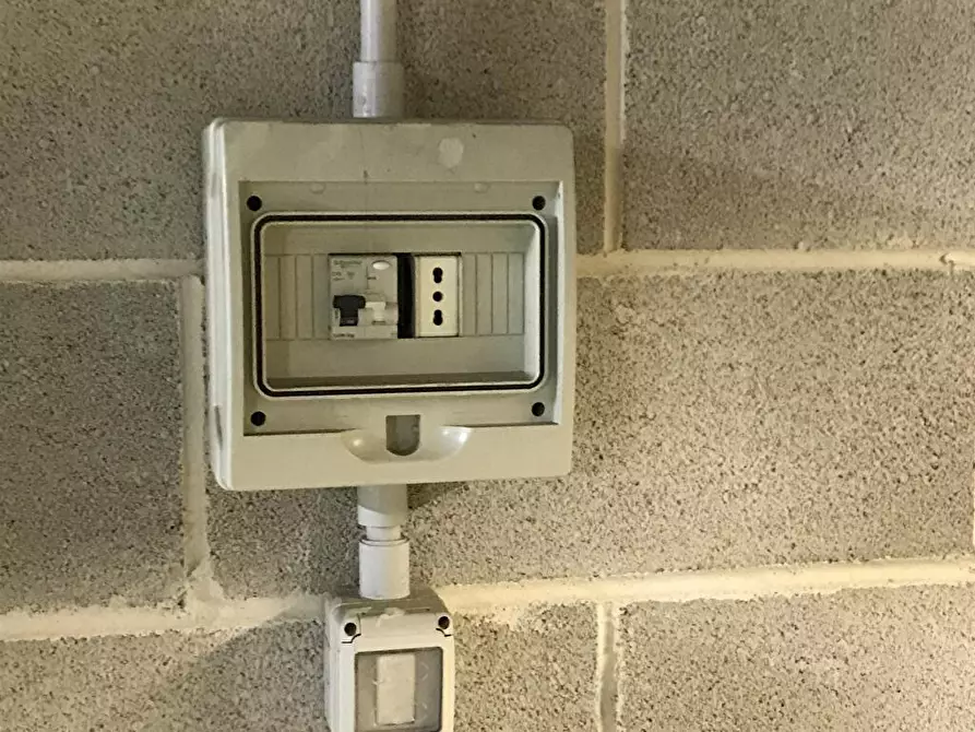 Immagine 4 di Box auto in affitto  in Via Bernardo Cavallino  70 a Napoli