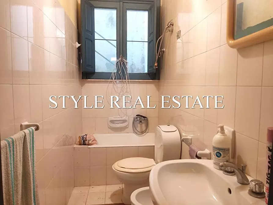 Immagine 11 di Appartamento in vendita  in via cavour a Canicattini Bagni