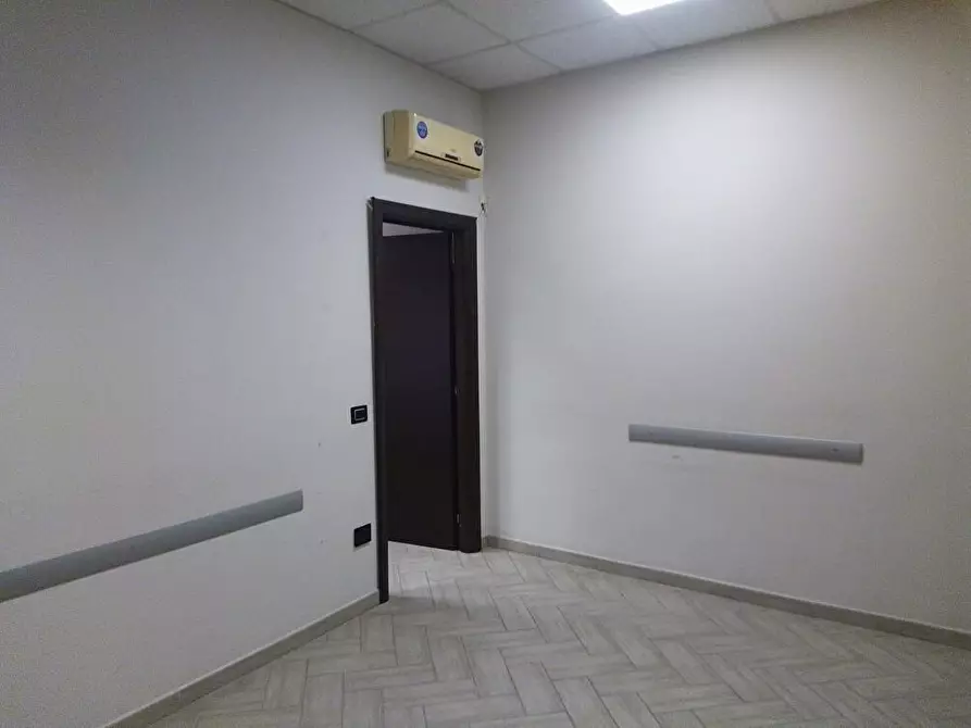 Immagine 8 di Locale commerciale in affitto  in Via Sarno Striano 1 a Sarno