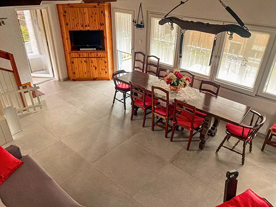 Immagine 8 di Villa in vendita  in VIALE LIDO 1 a Levico Terme