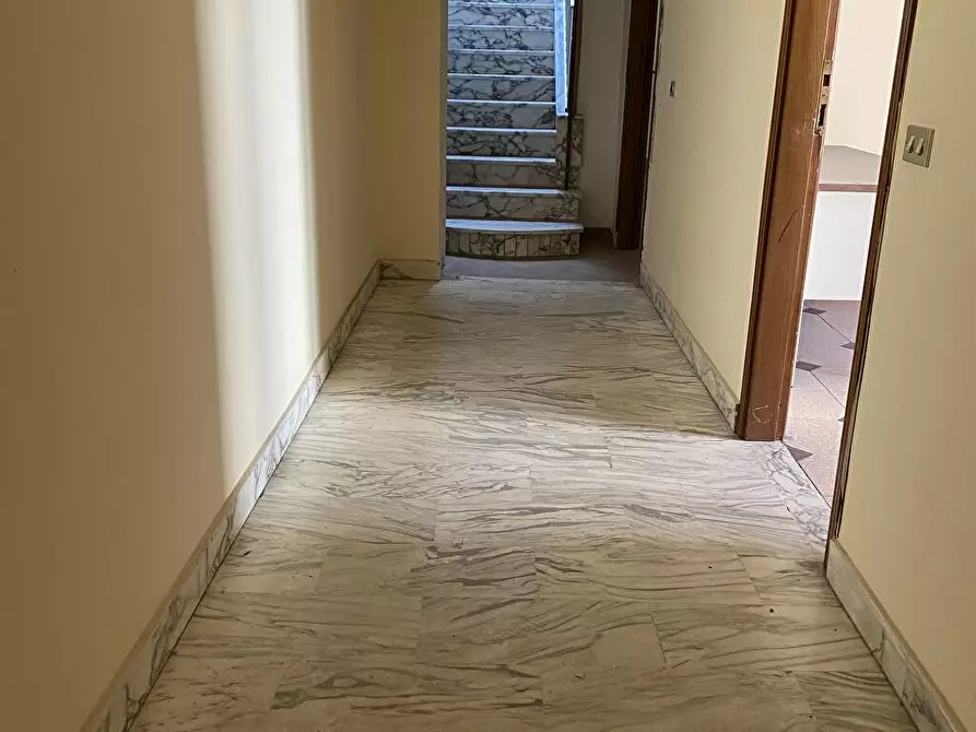 Immagine 3 di Ufficio in affitto  in Piazza Martiri della libertà  3 a Gela