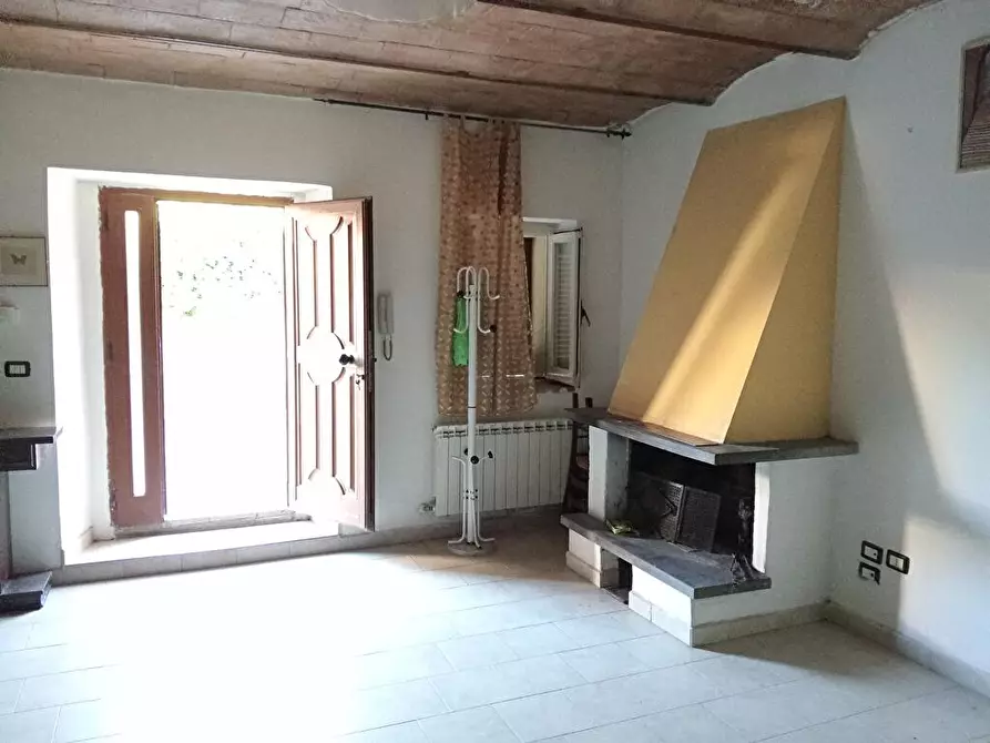 Immagine 1 di Appartamento in affitto  a Campello Sul Clitunno