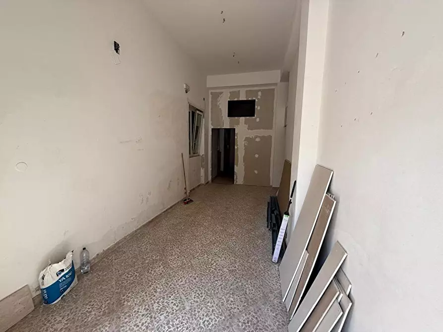 Immagine 3 di Locale commerciale in vendita  in Corso Elea  a Ascea