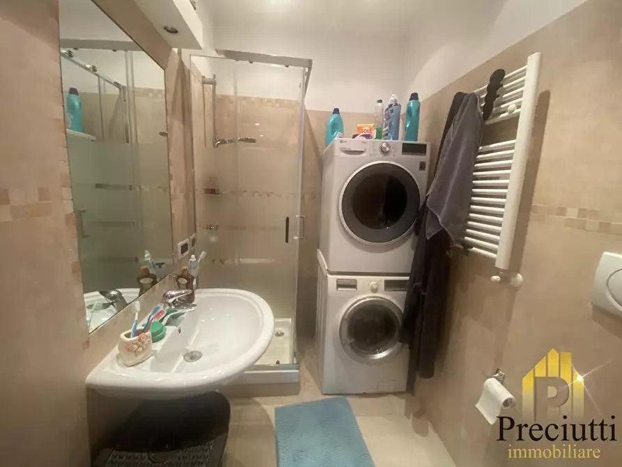 Immagine 10 di Appartamento in vendita  in VIA STEFANO BORGIA 74 a Roma