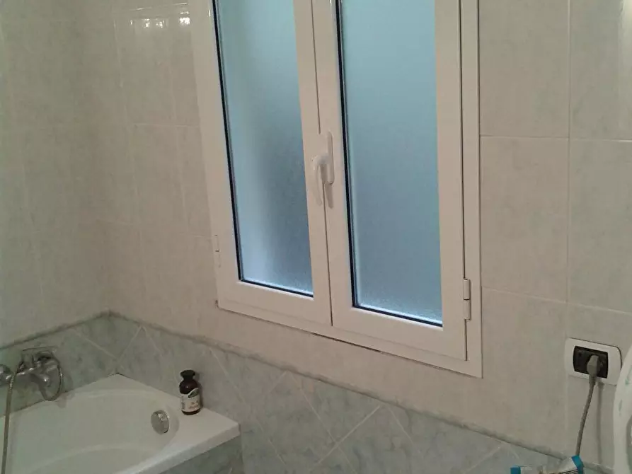 Immagine 4 di Camera condivisa in affitto  a Roma