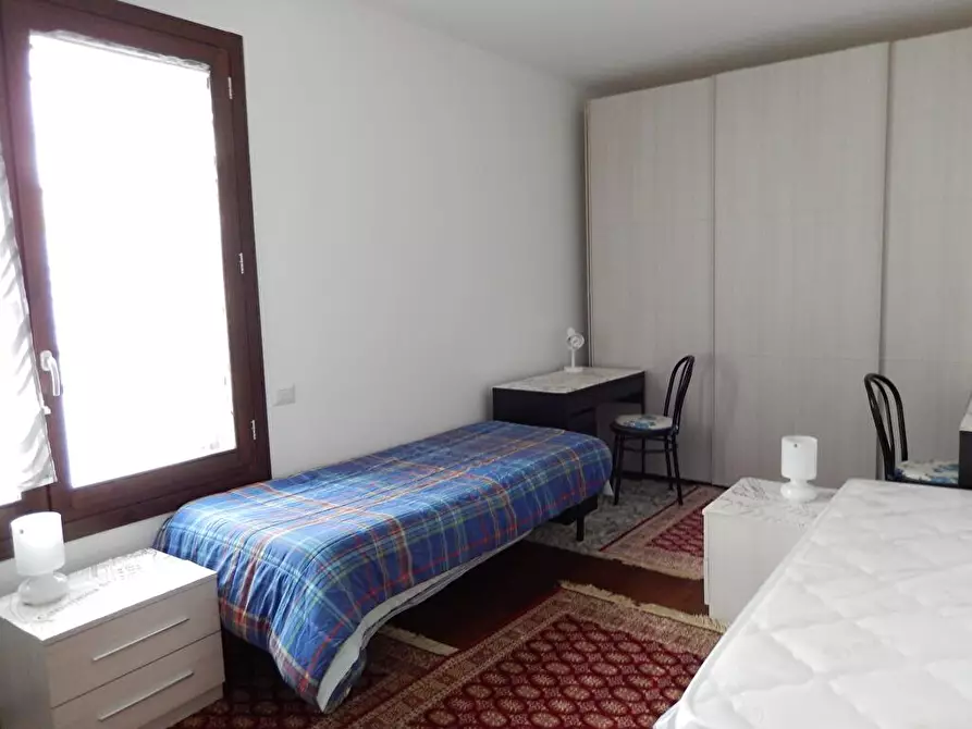 Immagine 1 di Camera condivisa in affitto  in VIA GIOVANNI ANSALDO 12 a Milano