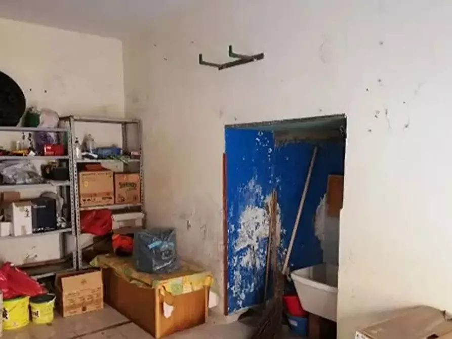 Immagine 3 di Laboratorio in vendita  in Via Umberto 1(Vico Calderai) 1 a Sarno