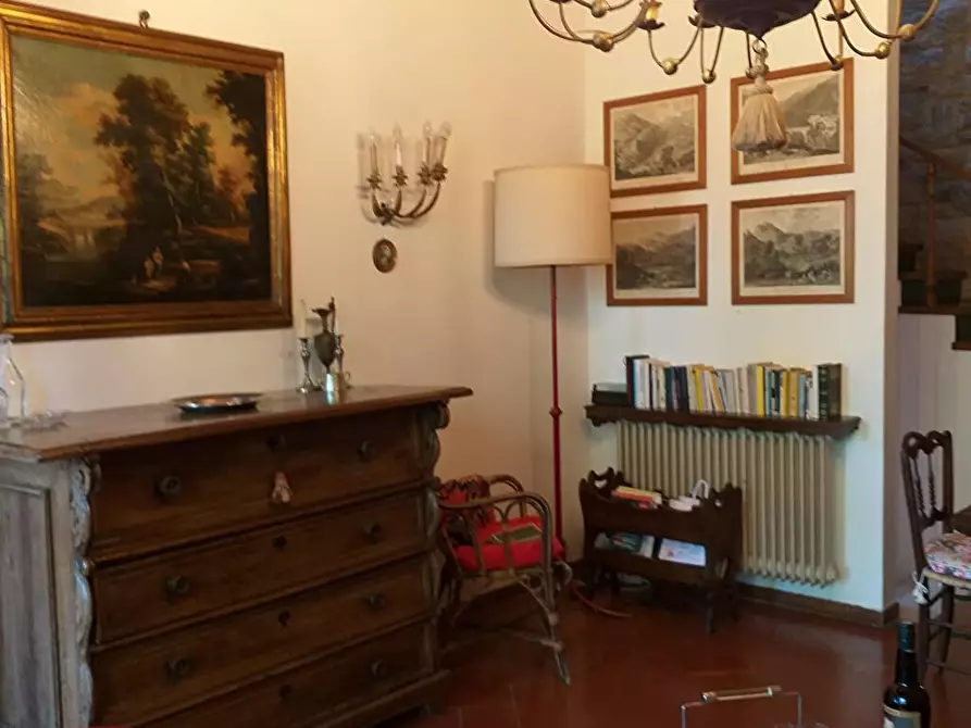 Immagine 1 di Casa indipendente in affitto  a Camaiore