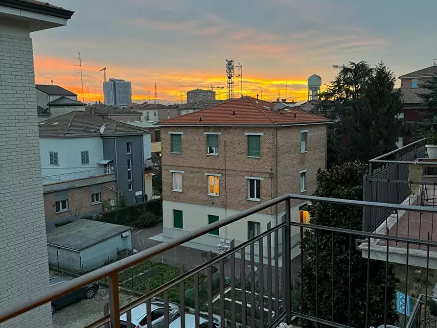 Immagine 10 di Camera in affitto  a Reggio Nell'emilia