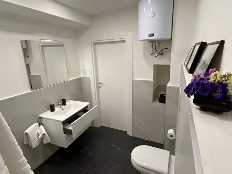 Immagine 7 di Casa vacanze in affitto  in vico fontanelle alla zabatteria  13 a Napoli