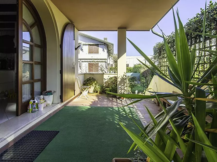 Immagine 16 di Villa in vendita  in Via dei Cavalieri 10 a Torri Di Quartesolo