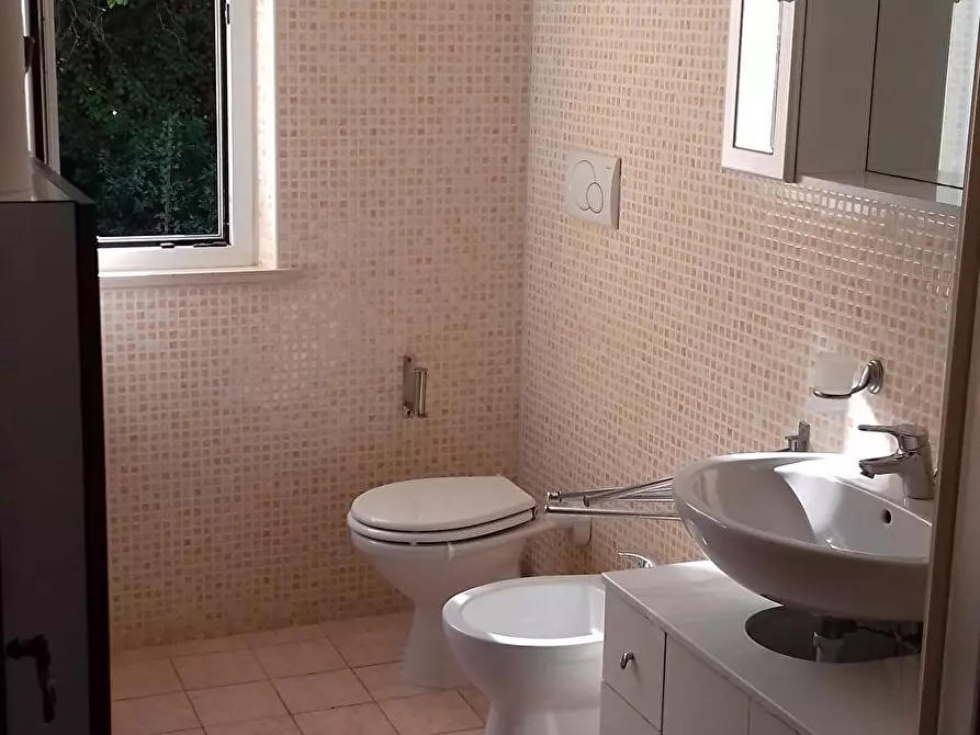 Immagine 2 di Appartamento in affitto  a Jesi