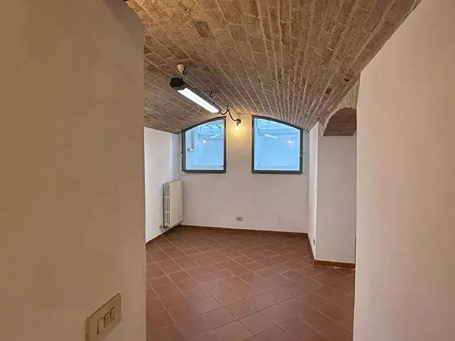 Immagine 5 di Ufficio in affitto  a Traversetolo
