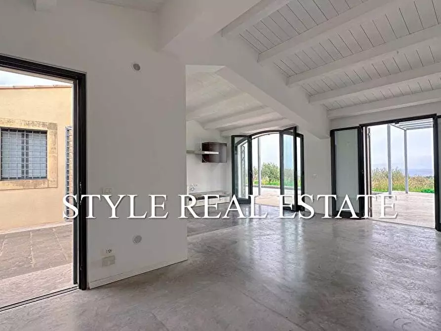 Immagine 11 di Villa in vendita  a Noto