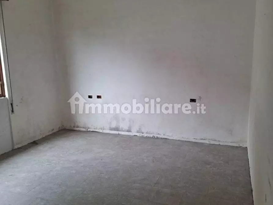 Immagine 3 di Appartamento in affitto  a Laveno-Mombello