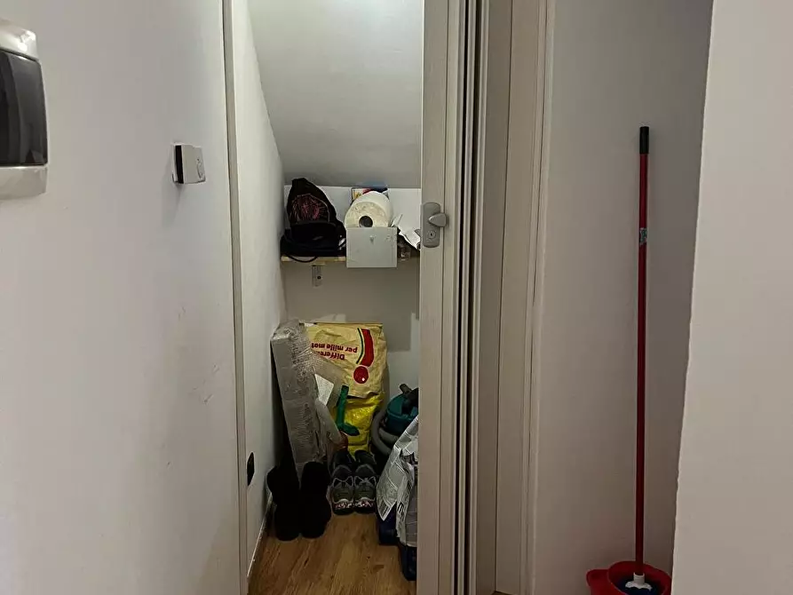 Immagine 9 di Appartamento in affitto  in Via Roma  2 a Marchirolo