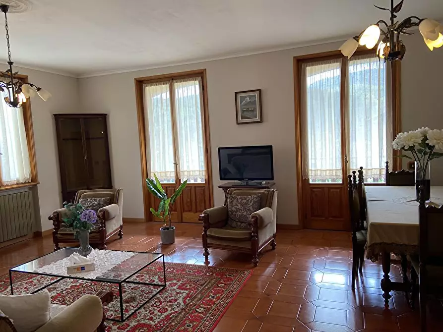 Immagine 5 di Appartamento in vendita  in Via Dante Alighieri 3 a Pellegrino Parmense