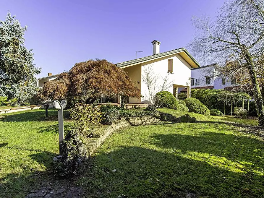 Immagine 35 di Villa in vendita  in Via dei Cavalieri 10 a Torri Di Quartesolo