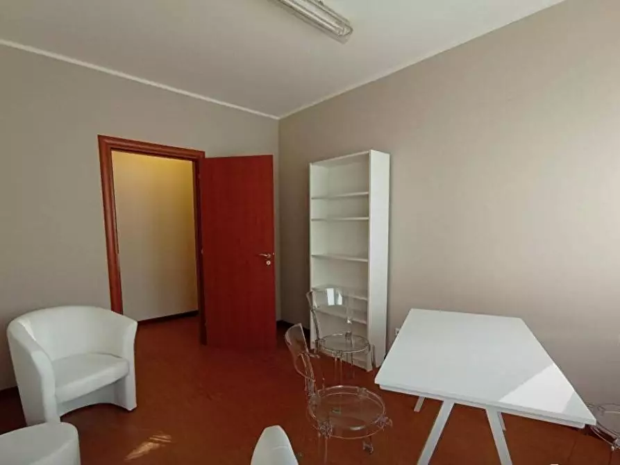 Immagine 2 di Ufficio in affitto  in Via Porta Napoli  14 a L'aquila