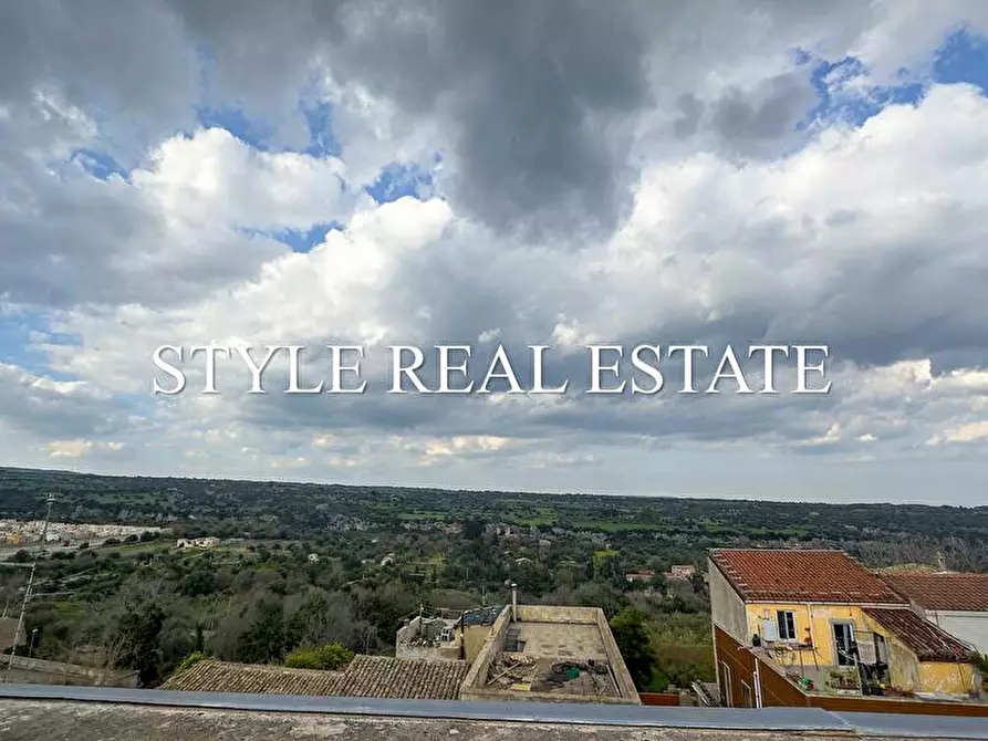 Immagine 33 di Casa indipendente in vendita  in Via Procida - a Canicattini Bagni