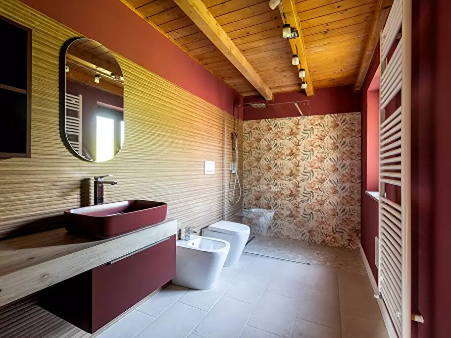 Immagine 4 di Abitazione tipica in vendita  in Frazione Rigozzo  54 a Valdilana