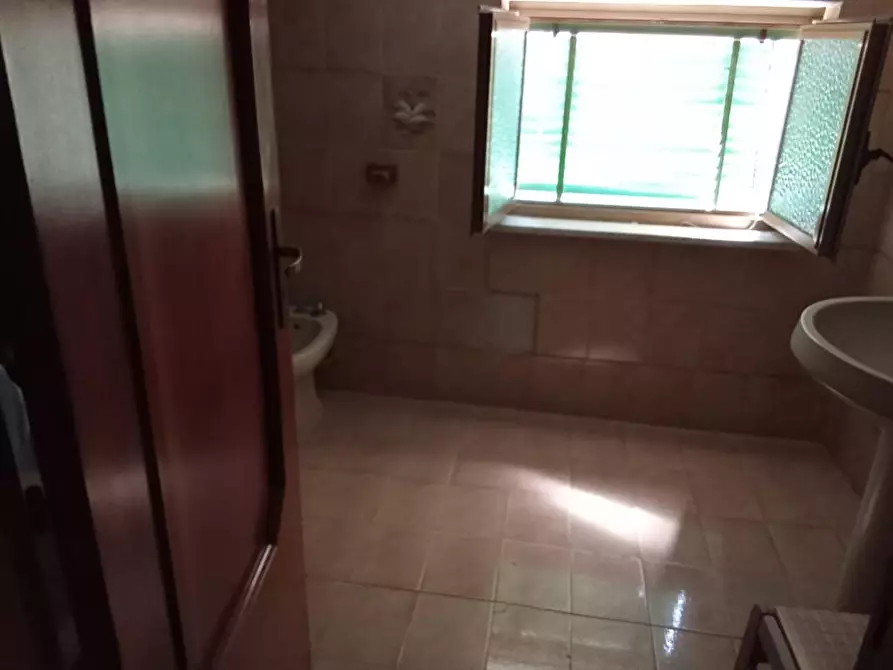 Immagine 5 di Casa semindipendente in vendita  in Corso Umberto I 14 a Sarno