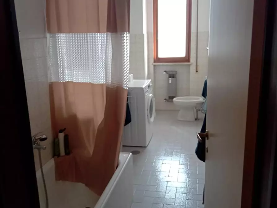 Immagine 6 di Stanza singola in affitto  a Firenze