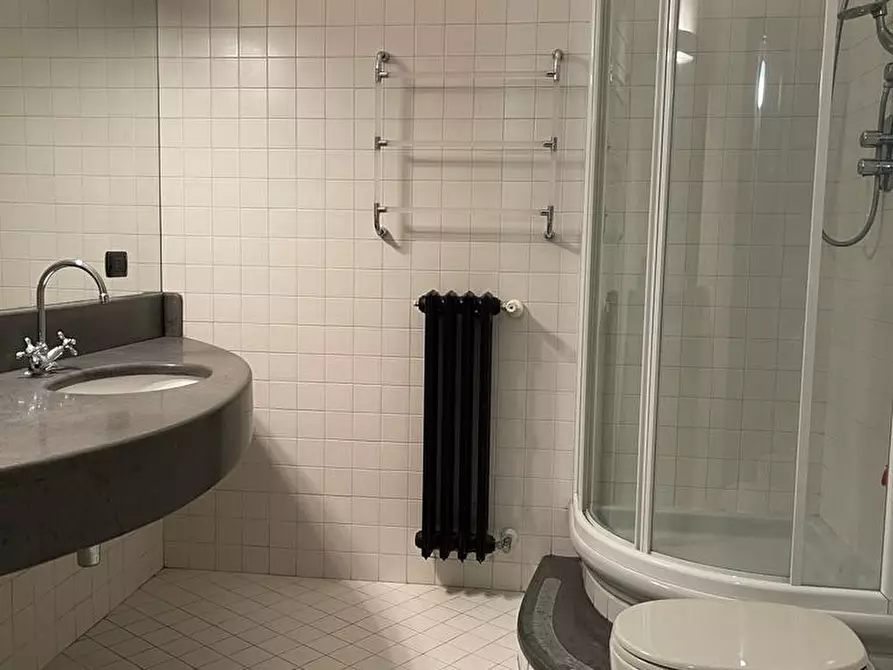 Immagine 6 di Stanza singola in affitto  in Via Torino 30 a Napoli