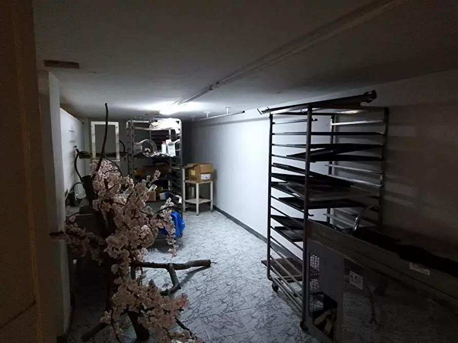 Immagine 7 di Laboratorio in affitto  in Via Castagnitiello 1 a Sarno