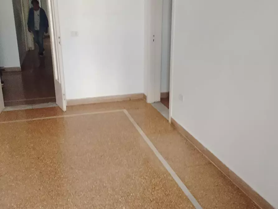 Immagine 9 di Appartamento in affitto  in CORSO UMBERTO 124 a Taranto