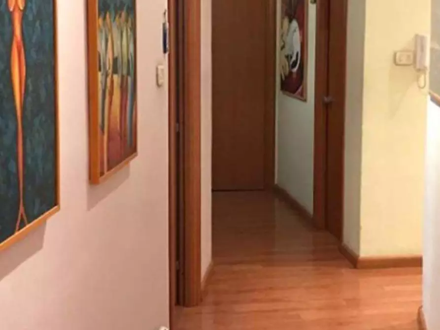 Immagine 5 di Camera in affitto  a Catania