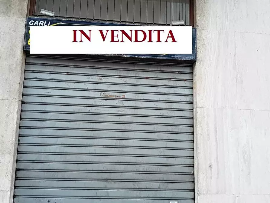 Immagine 3 di Negozio in vendita  in via Gian rinaldo Carli 39 a Milano