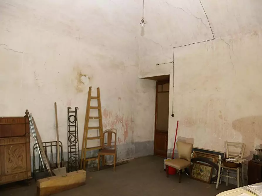 Immagine 12 di Abitazione tipica in vendita  a Cortemilia