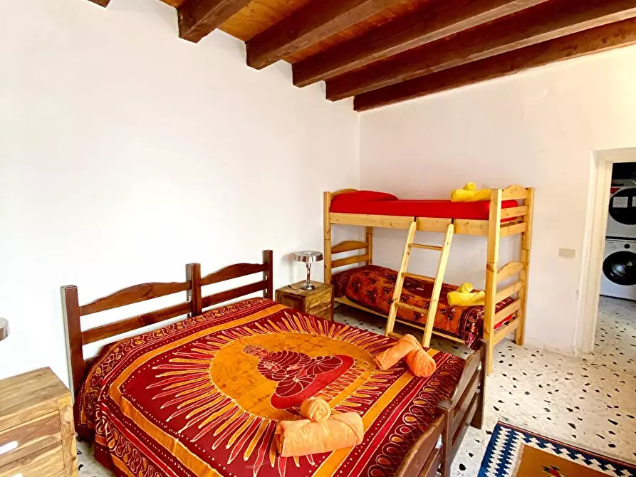 Immagine 6 di Camera in affitto  in Via Argenteria  19 a Palermo