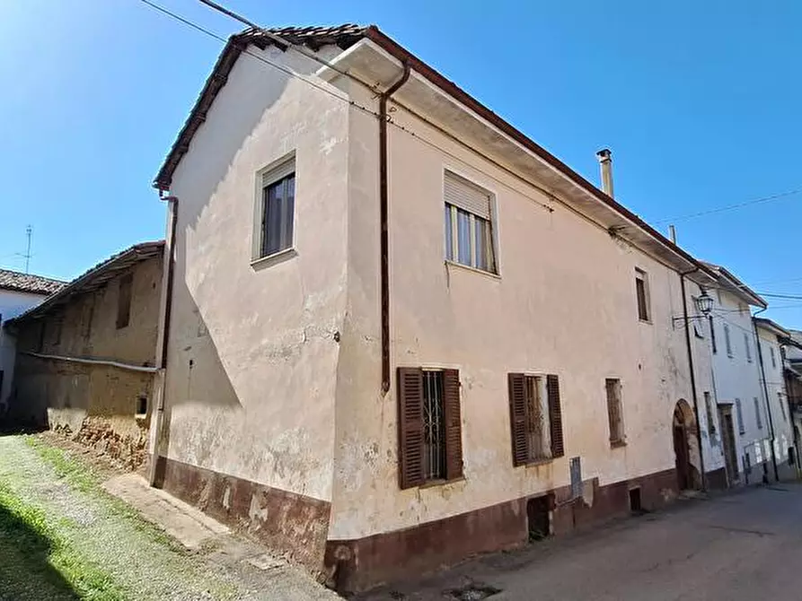 Immagine 1 di Casa indipendente in vendita  in Via cavour 4 a Castagnole Monferrato