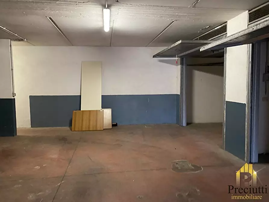 Immagine 27 di Box auto in vendita  in VIA DEL FONTANILE ARENATO 308 a Roma